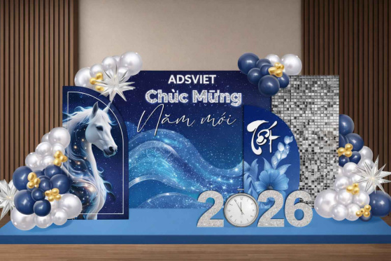 So sánh Photobooth Tết 2026 và Backdrop truyền thốn Nha Trang