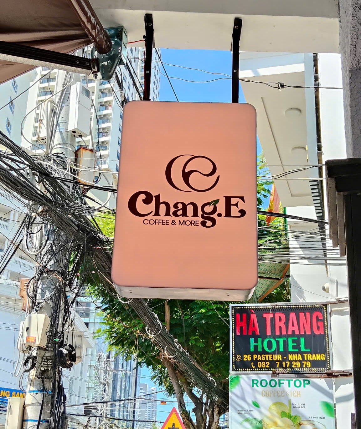 in hop den quan cafe nha trang3