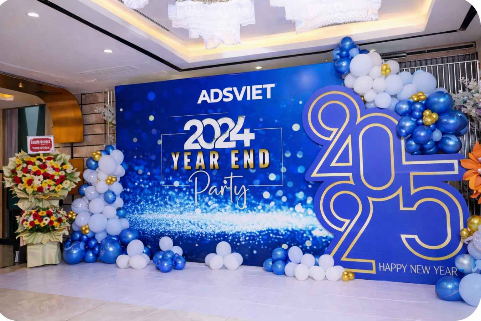 trang tri san khau 2026 nt